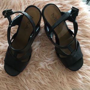 MIA BLACK PLATFORMS